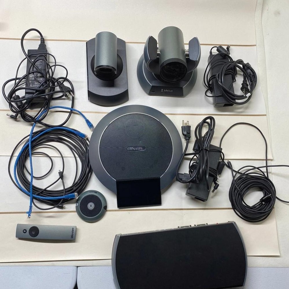 LIFESIZE ICON 600 VIDEO CONFERENCING Lot